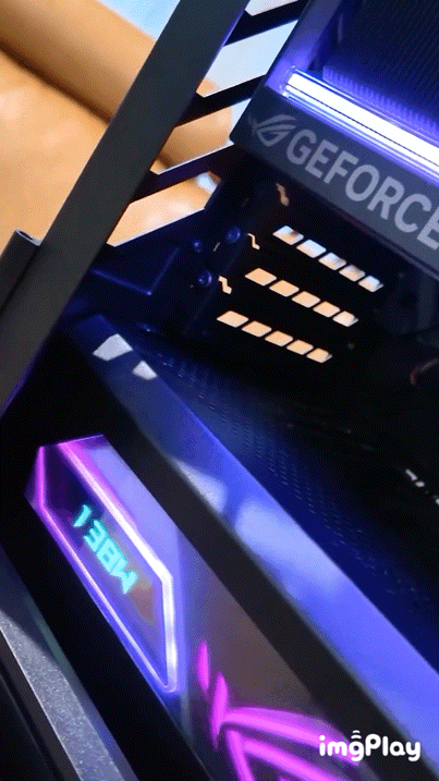 RTX 5090 넣어서 컴퓨터 조립하는 남자 | 인스티즈