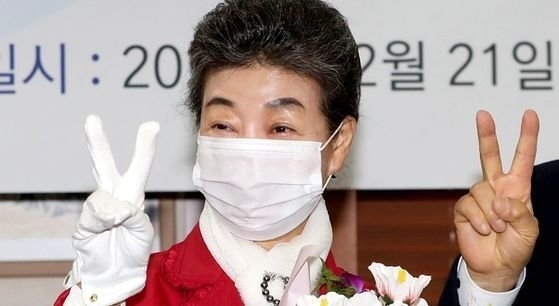  &apos;박근혜 동생&apos; 박근령, 이재명 지지선언…與 당사서 오늘 회견