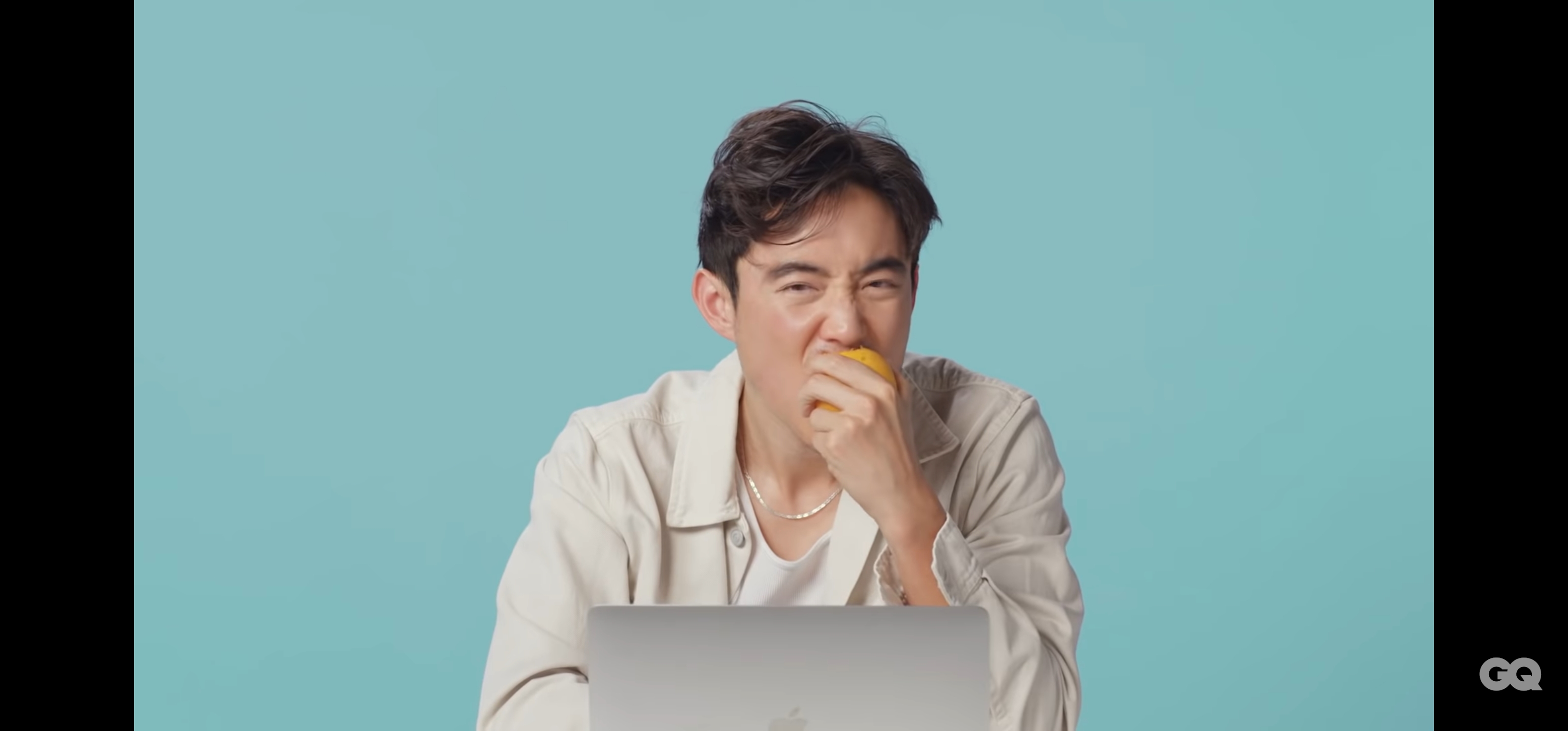 오렌지 진짜 특이하게 먹는 배우 | 인스티즈