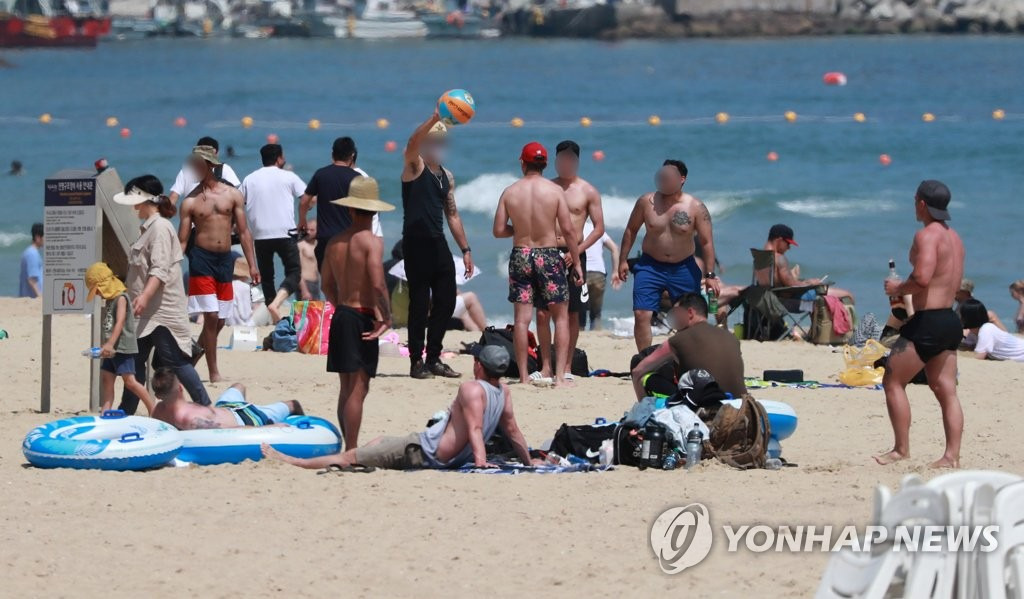요즘 서울(-대한민국 전체로 수정)에 ✈️외국인 관광객🚀들 겁나 많아진 거 같은 달글 .JPG | 인스티즈