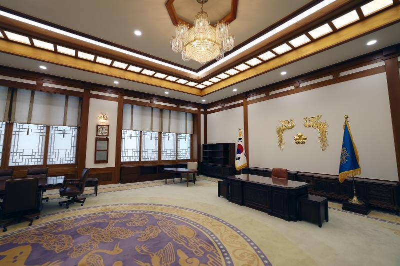 다시 보는 문재인 대통령 청와대 입성 장면 | 인스티즈