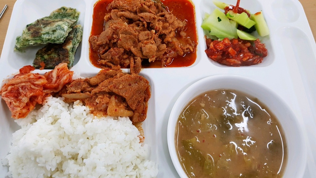 호불호 갈리는 회사밥 | 인스티즈