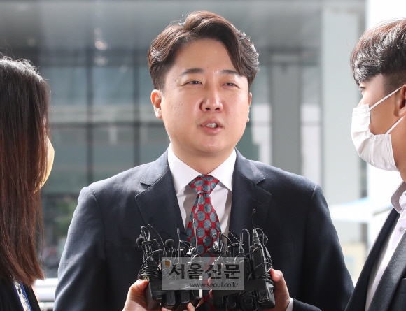 준석빠들이 살빠진걸로 칭찬하는 이준석 살빼기 전 | 인스티즈