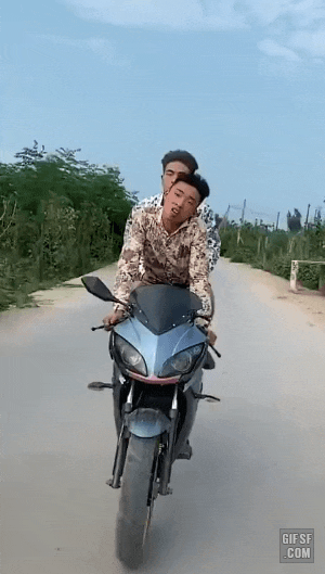  우리가 돈이 없지 가오가 없냐.gif