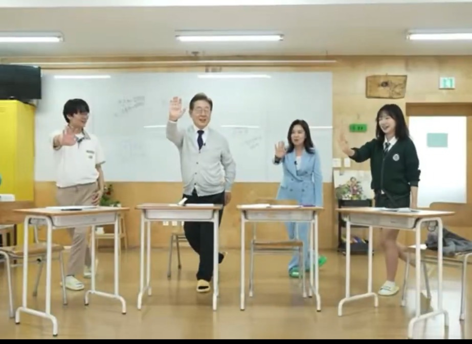 학생들한테 괜찮아~딩딩딩딩딩🎶 배우는 이재명