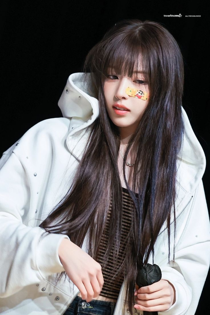  트위터에서 1.8만 맘찍 넘긴 느좋 여돌 사진 두 장
