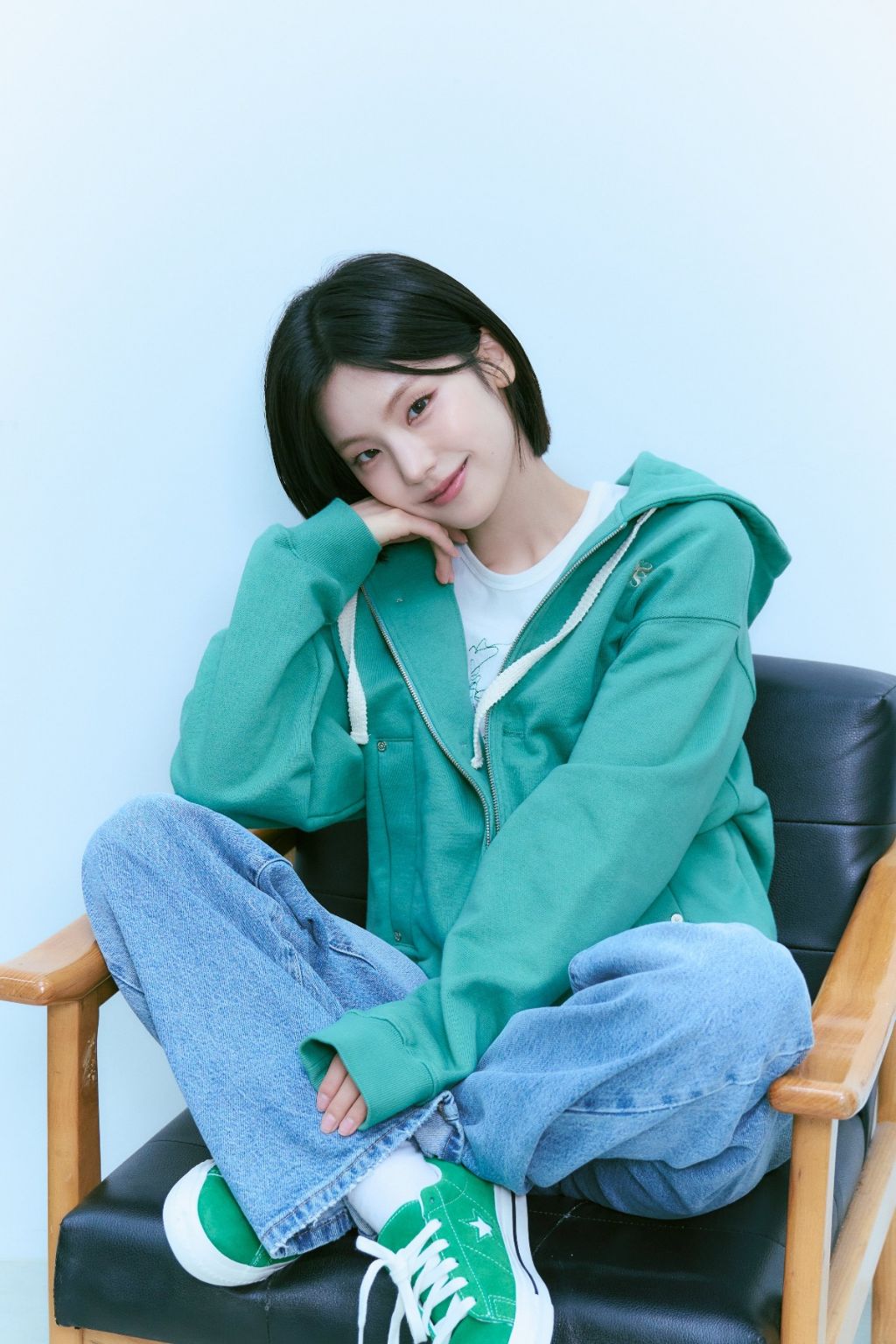 오늘 생일인 ITZY(있지) 예지 기념 포토 | 인스티즈