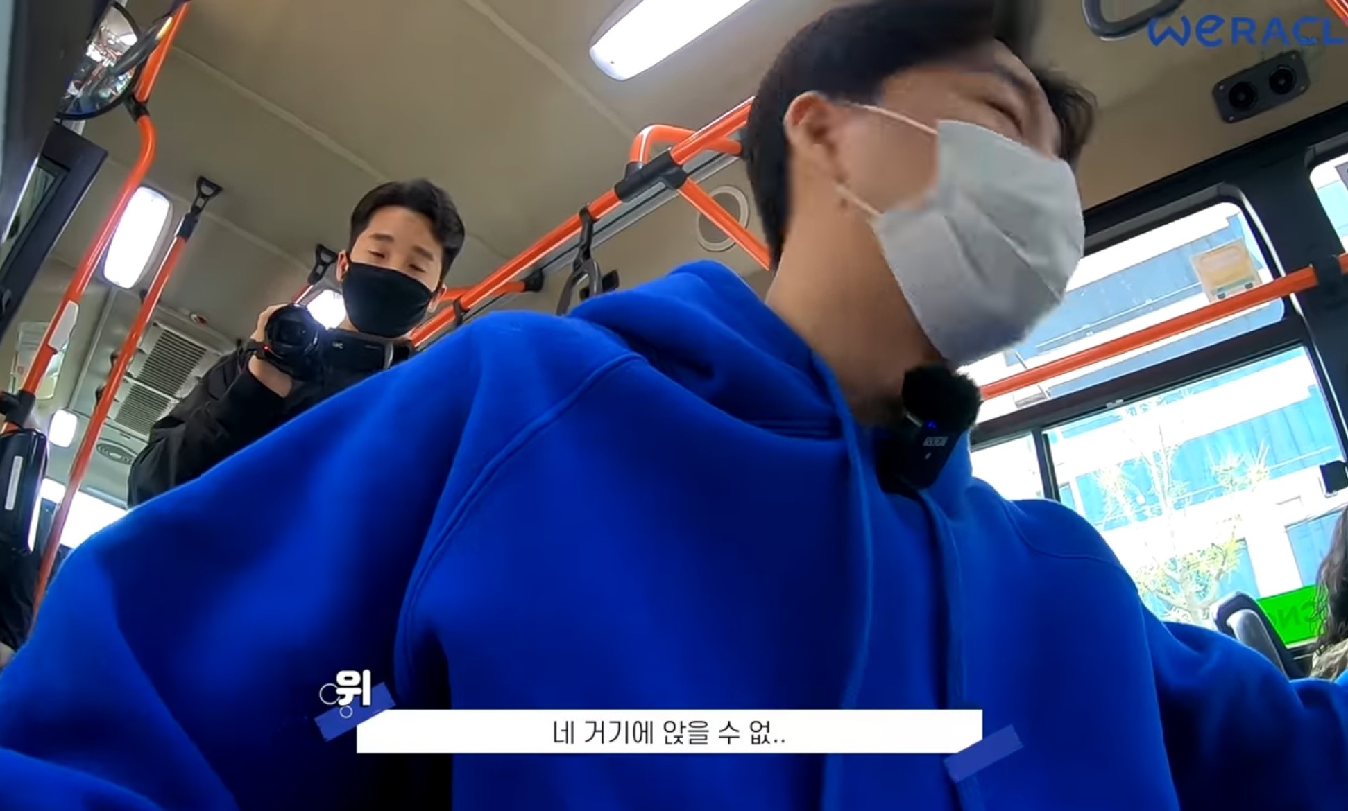 한국에서 휠체어탄 사람이 엘레베이터를 탈때 시민들 반응 | 인스티즈