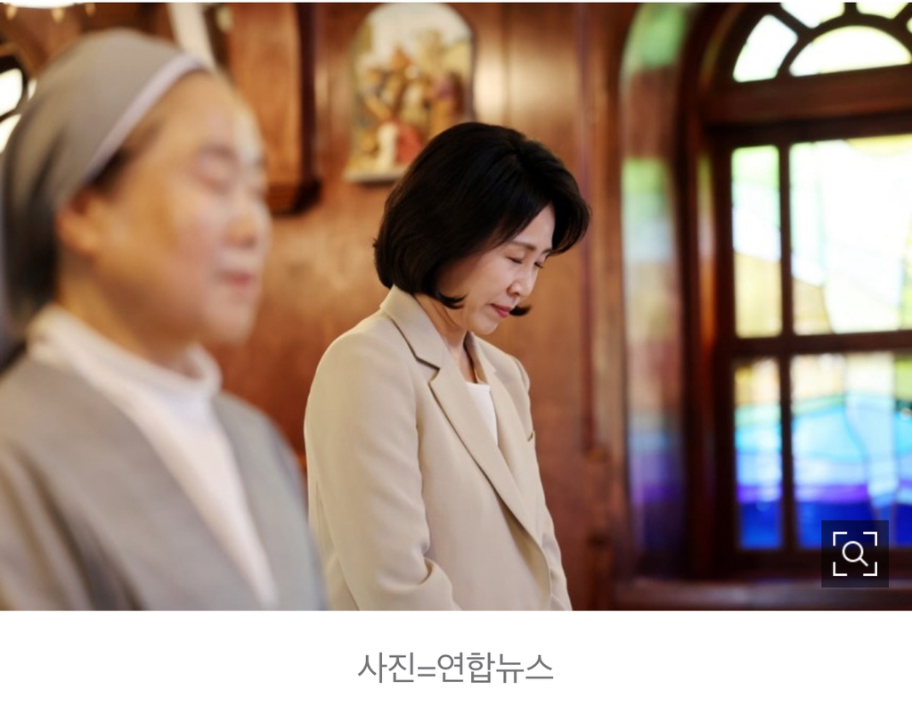 '조용한 내조' 김혜경 vs '적극 호소' 설난영…나란히 전남行 | 인스티즈