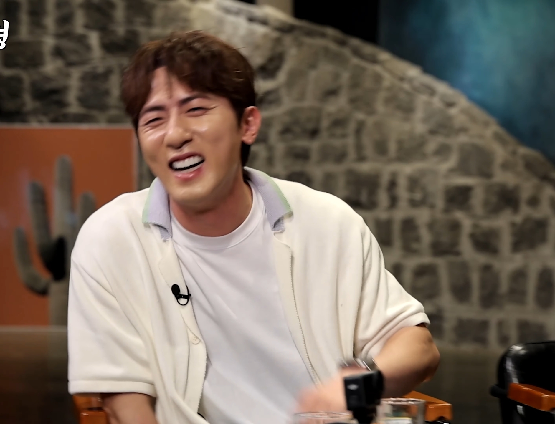 옛날 영상 보고 감성돋아서 김원훈한테 연락한 신동엽.jpg | 인스티즈