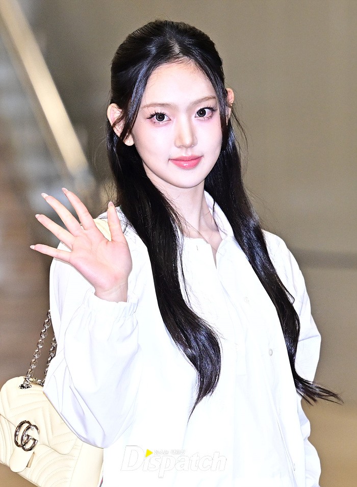 오늘 오전 도쿄로 출국하는 키키 | 인스티즈
