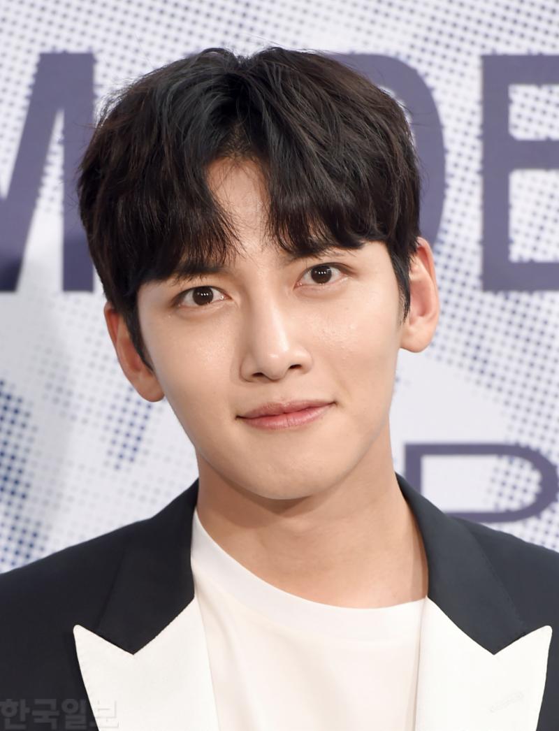 지창욱 과거와 현재 | 인스티즈