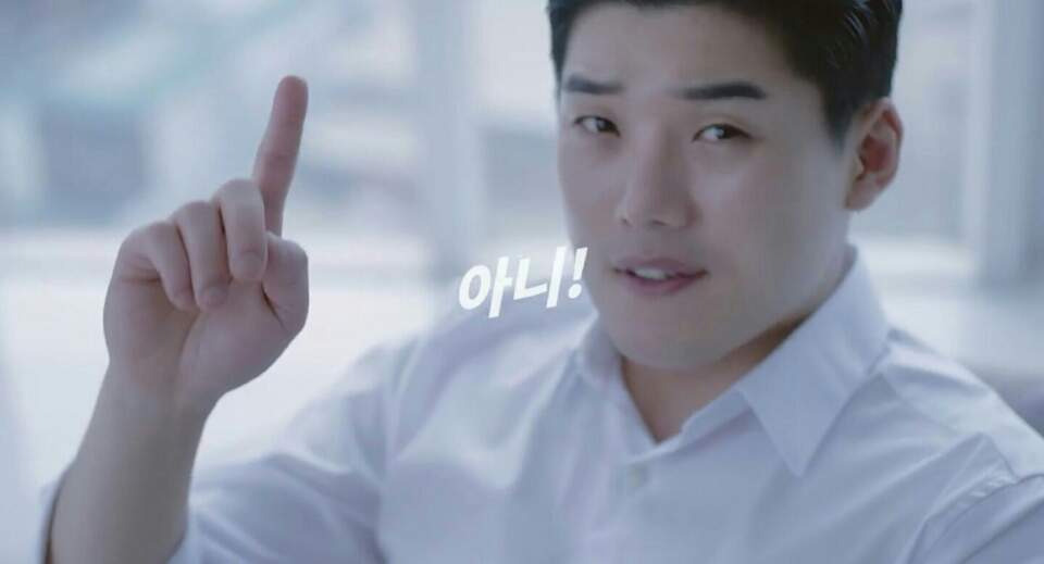  아토요일에 늦잠자고 사전투표 하러 가야지