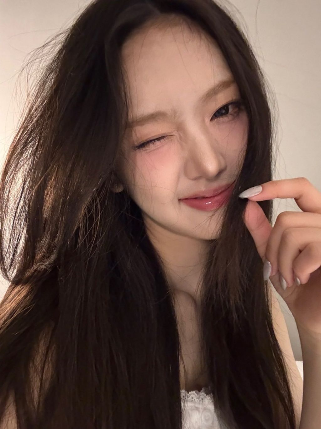키키 이솔 버블 셀카........ | 인스티즈