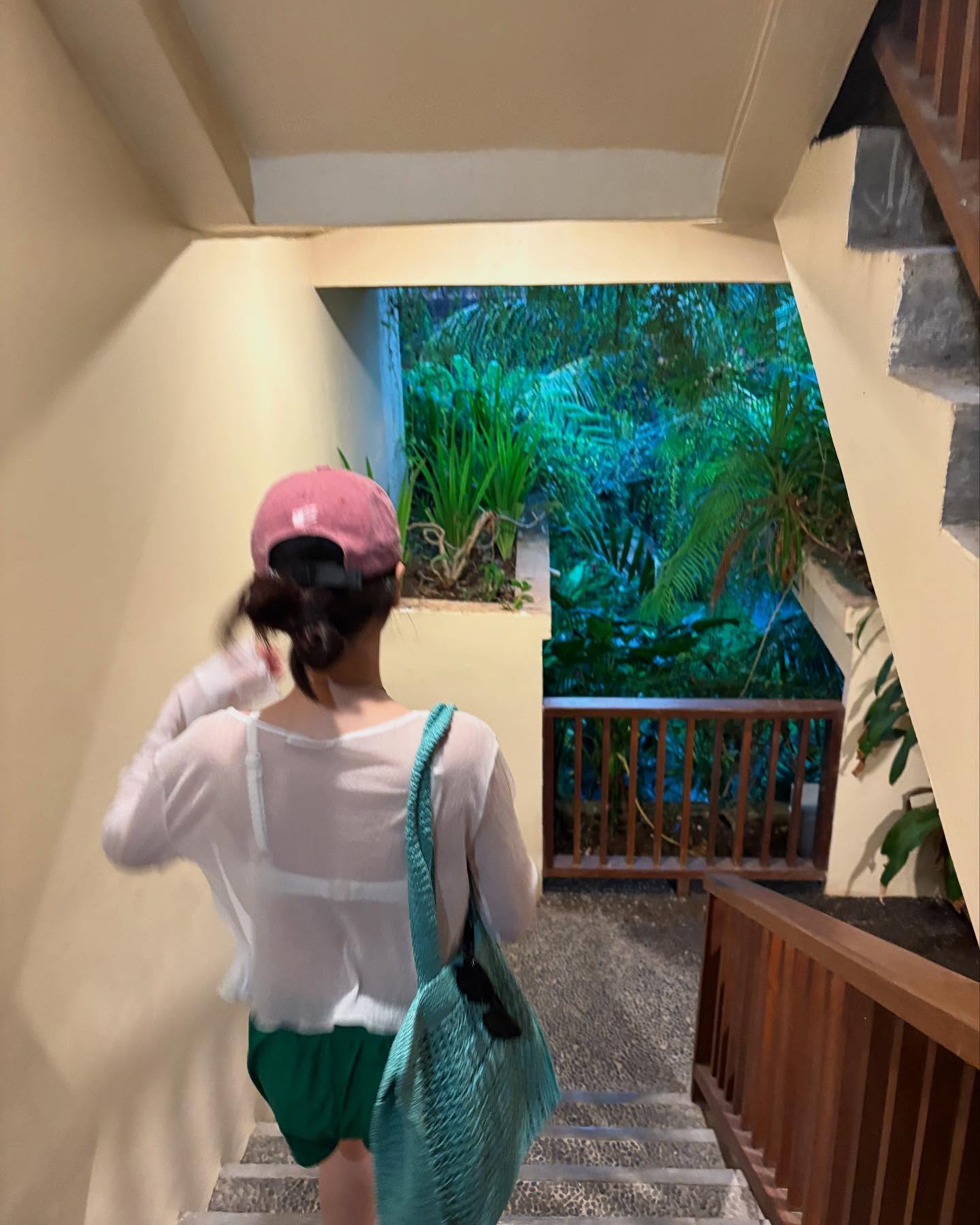 여전히 매력적인 배우 김지은 근황.jpg | 인스티즈