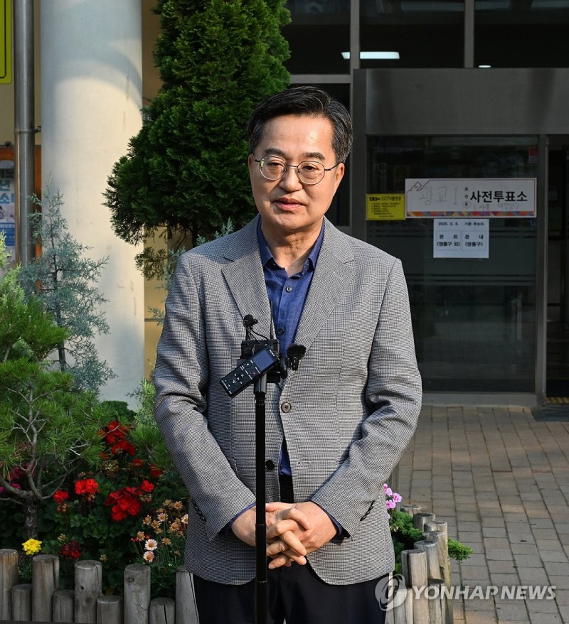 대선 사전투표 마친 김동연 경기도지사 | 인스티즈