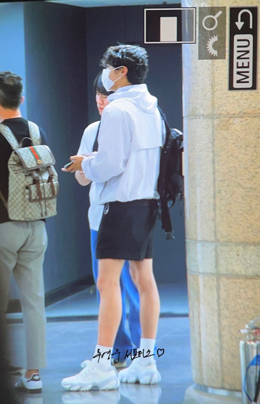 오늘자 출국하는 추영우 | 인스티즈