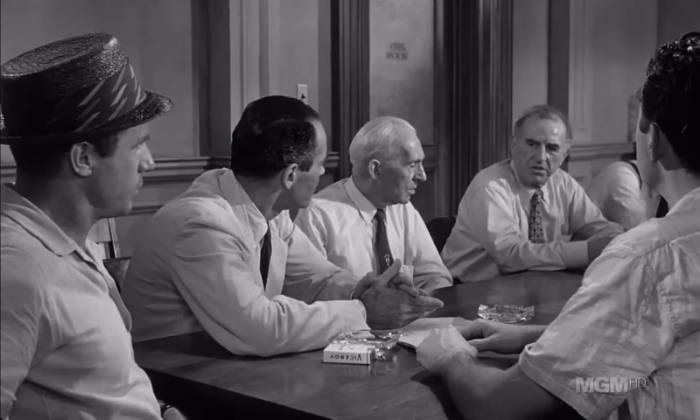 영화 역사상 올타임 레전드 불후의 명작, 12명의 성난 사람들(1957) 재투표 장면 .gif | 인스티즈