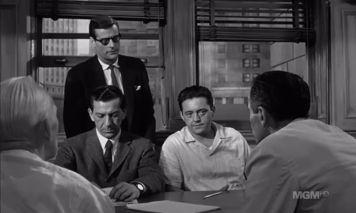 영화 역사상 올타임 레전드 불후의 명작, 12명의 성난 사람들(1957) 재투표 장면 .gif | 인스티즈