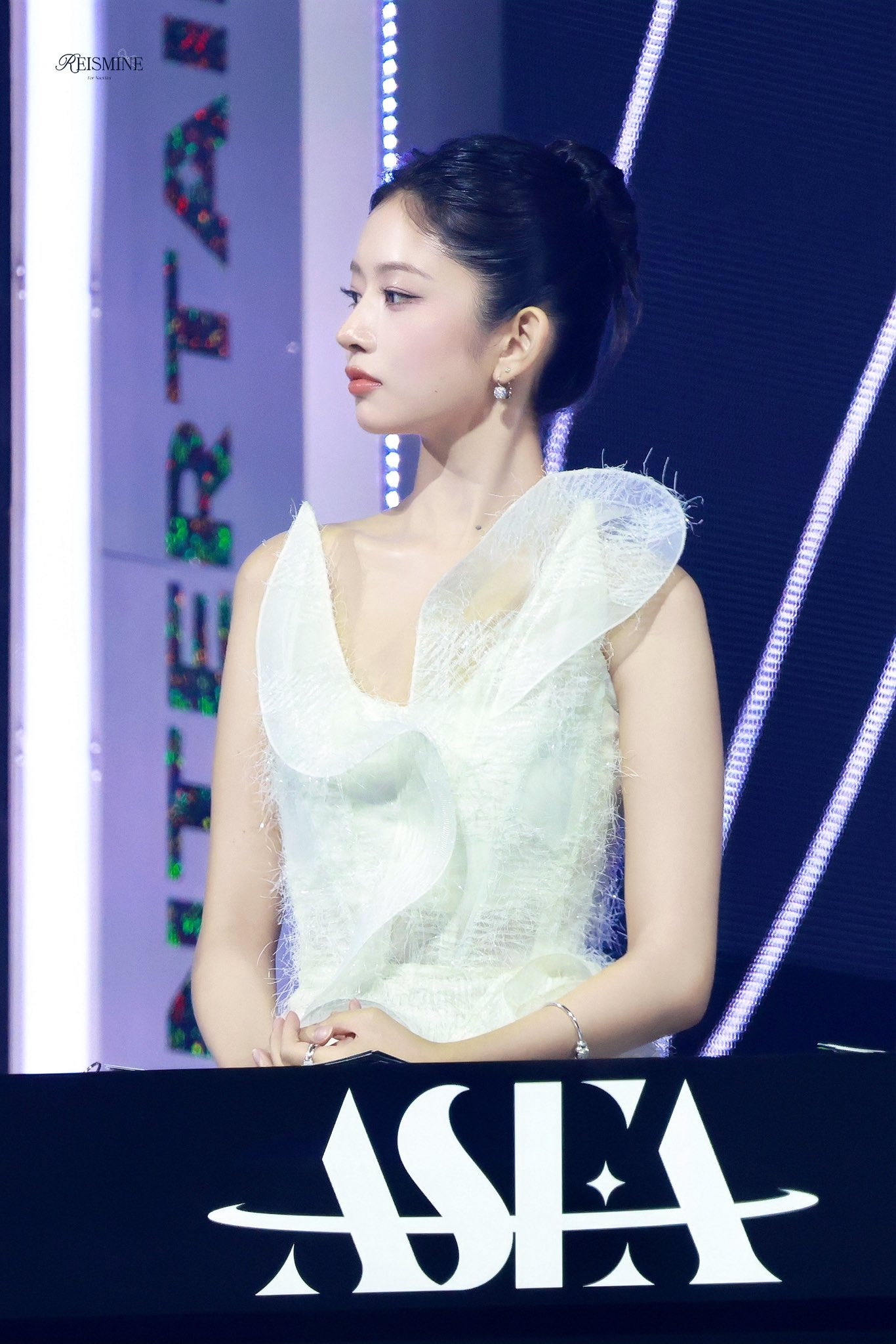 앞머리 까고 분위기 확 달라진 아이브 레이 | 인스티즈