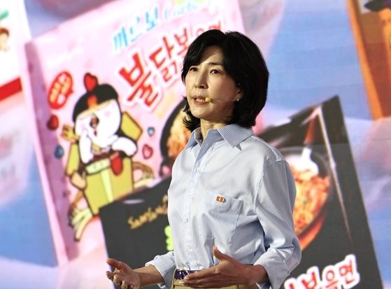 며느리는 망해가던 회사 살리고 사위새끼들은 남의집 기업 들어가서 상표권 팔아먹고 | 인스티즈