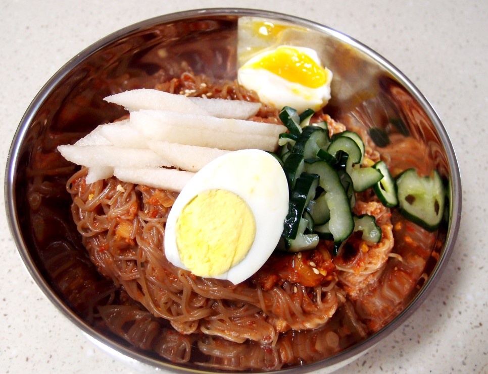 원영이랑 비빔냉면 먹기 vs 설윤이랑 물냉면 먹기 | 인스티즈