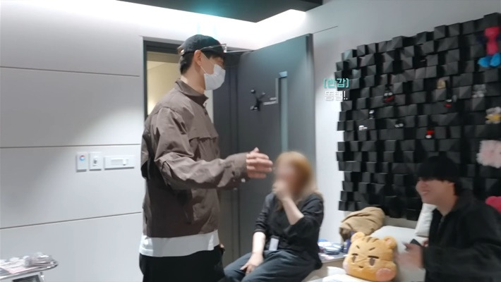 태민한테 다정하게 한국 언제 왔냐고 묻다가 취조 시작하는 샤이니 민호 | 인스티즈