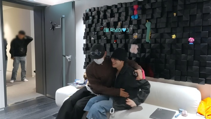 태민한테 다정하게 한국 언제 왔냐고 묻다가 취조 시작하는 샤이니 민호 | 인스티즈