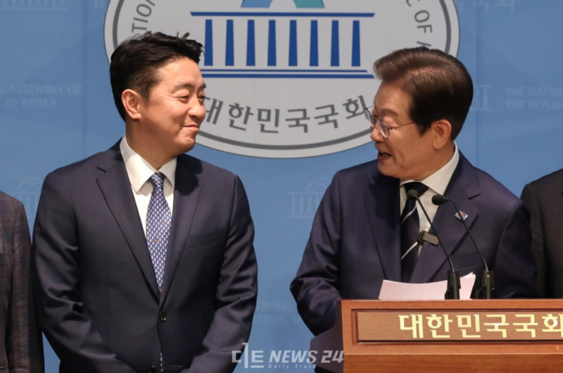  강훈석 비서실장이 부르는 장기하의 부럽지가 않어.twt