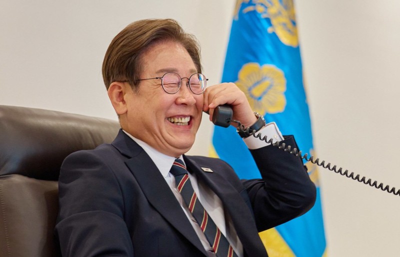 일본과 통화해서 너무 기쁜 나머지 | 인스티즈
