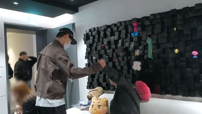 태민한테 다정하게 한국 언제 왔냐고 묻다가 취조 시작하는 샤이니 민호 | 인스티즈