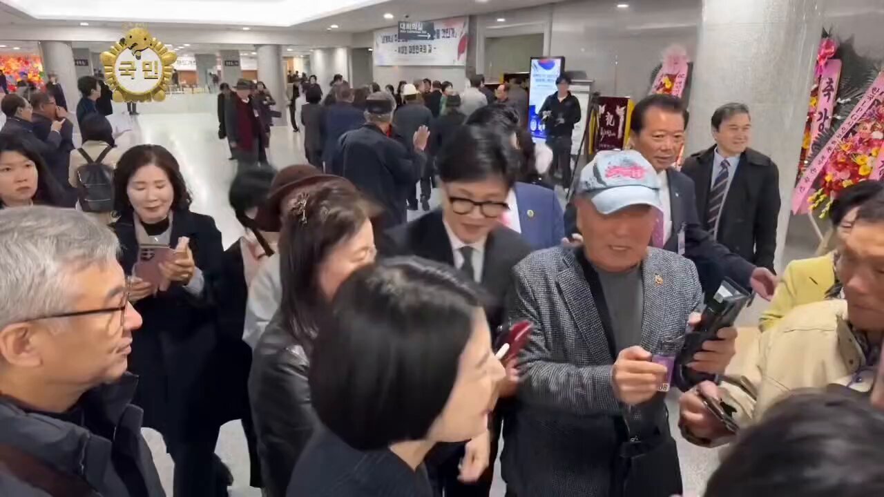 ㅋㅋㅋ한동훈 도망가는영상에 무한도전 자막넣은거 개웃기네ㅋㅋㅋㅋㅋ | 인스티즈