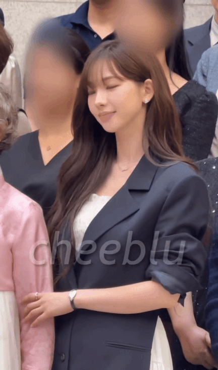 오늘자 친언니 결혼식에 간 카리나 실물 | 인스티즈