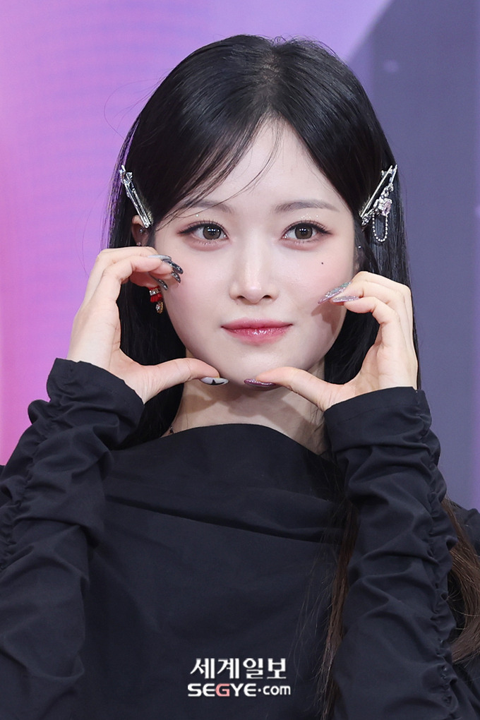 4인조 걸그룹들에 한명씩 꼭 껴있는 특출난 비주얼 담당 멤버 | 인스티즈