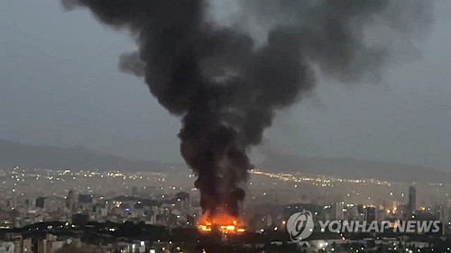 이스라엘, 이란 테헤란에 대규모 폭격... 탈출 행렬 이어져 | 인스티즈