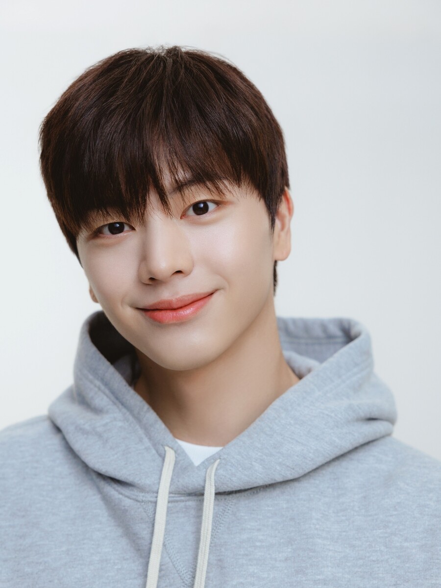 배우로 성공 했는데 현재 까지도 꾸준하게 앨범 내고 있는 가수들 | 인스티즈