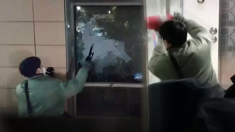 '판사 나와!' 깽판 친 점퍼남'이럴 줄 몰랐나' 최후 | 인스티즈