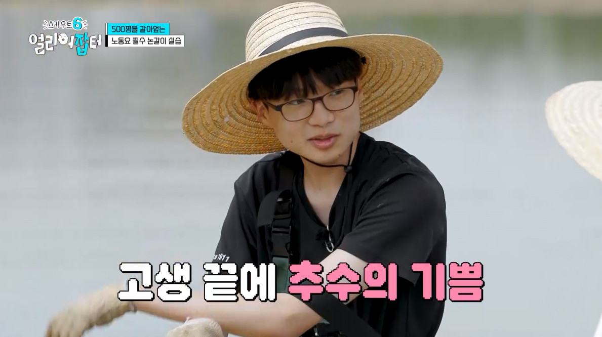 개신기한 병아리 꿈틀대면서 부화하는 모습...jpg | 인스티즈