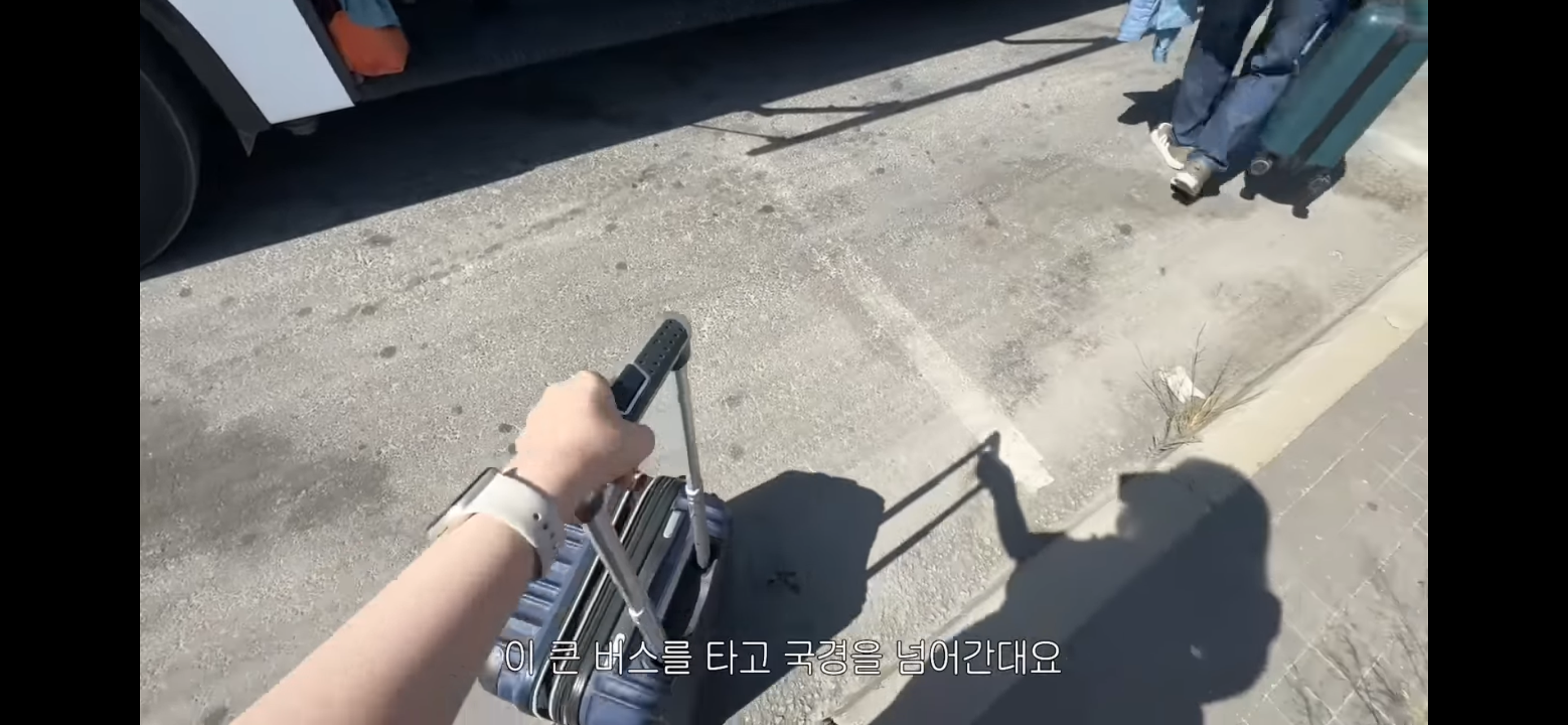 세계 최초 전쟁 피란 브이로그 | 인스티즈