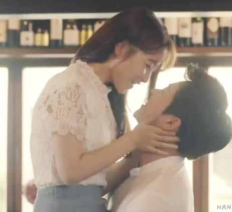 배우들의 아이디어와 애드립으로 탄생한 레전드 키스씬 | 인스티즈