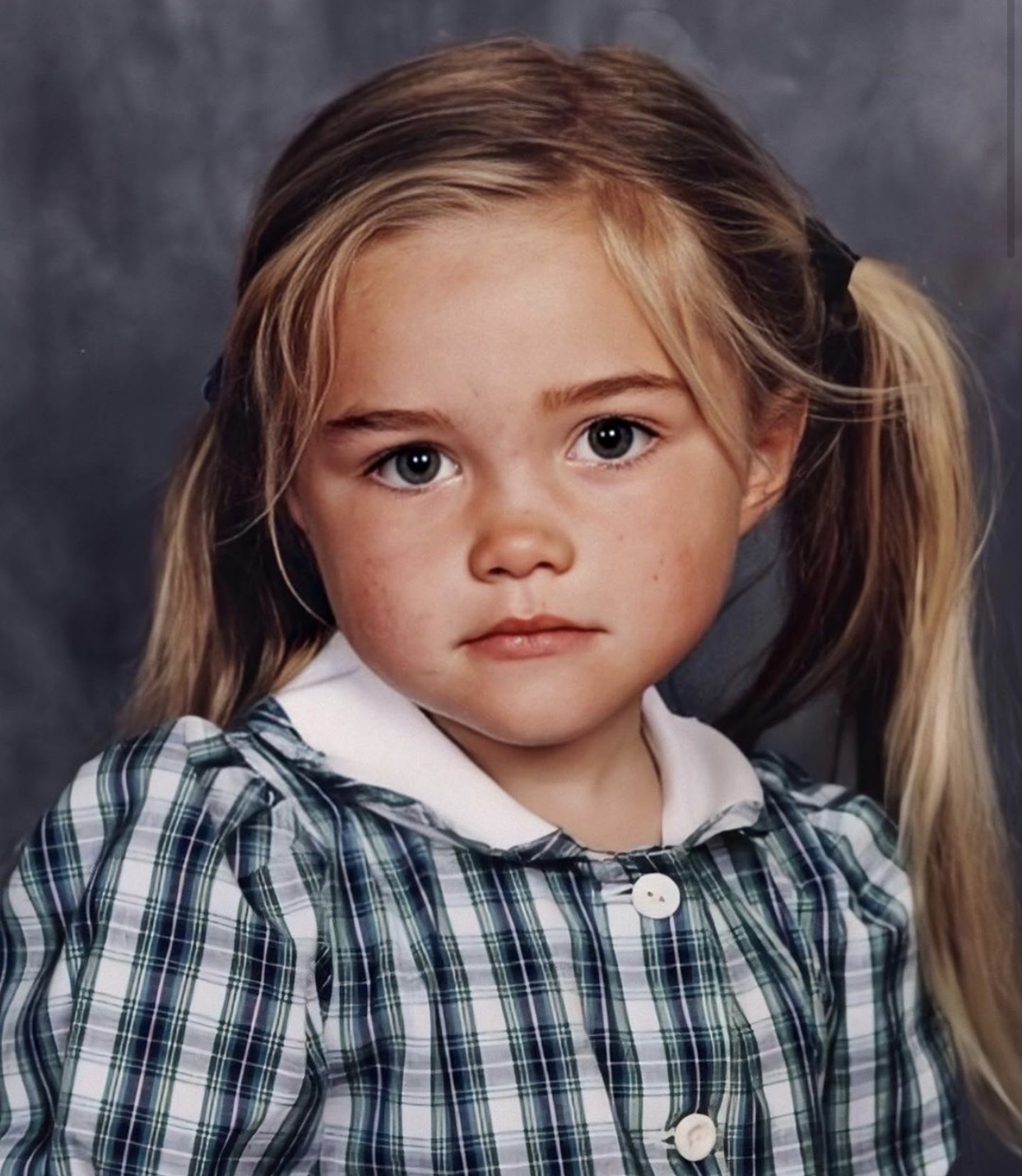 블랙위도우 플로렌스 퓨 어린시절.jpg | 인스티즈