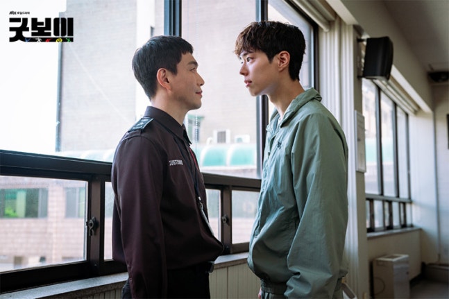 [정보/소식] '굿보이' 16부작 길었나…박보검 액션 못 살리는 전개 아쉬움[IS포커스] | 인스티즈