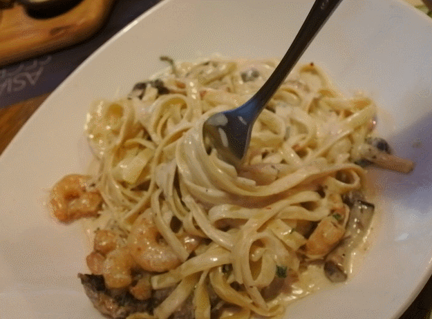 투움바 파스타 먹고싶다…gif | 인스티즈