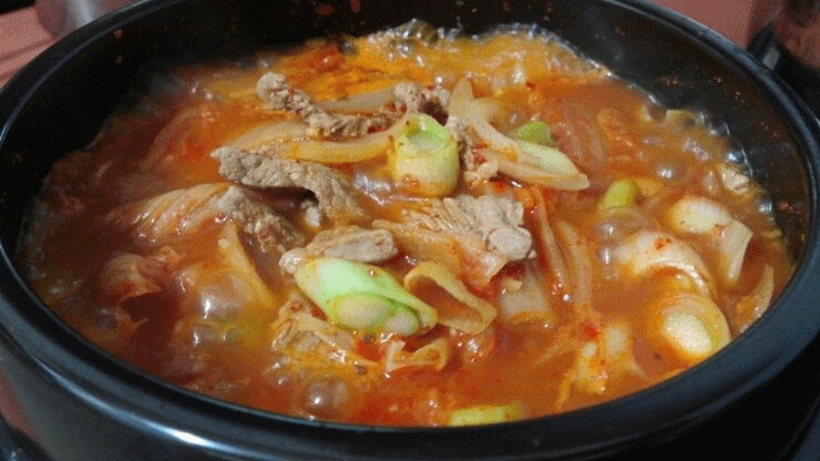 돼지고기 김치찌개.gif | 인스티즈