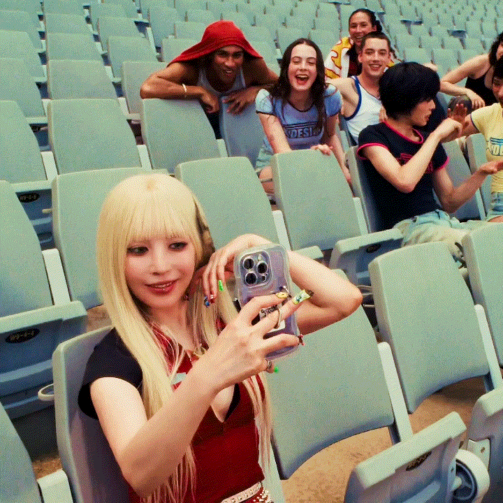 스엠이 니들 취향 몰라서 다 시도해봤어 라고 말하는거 같은 보아 정규 11집 컨셉.jpgif | 인스티즈