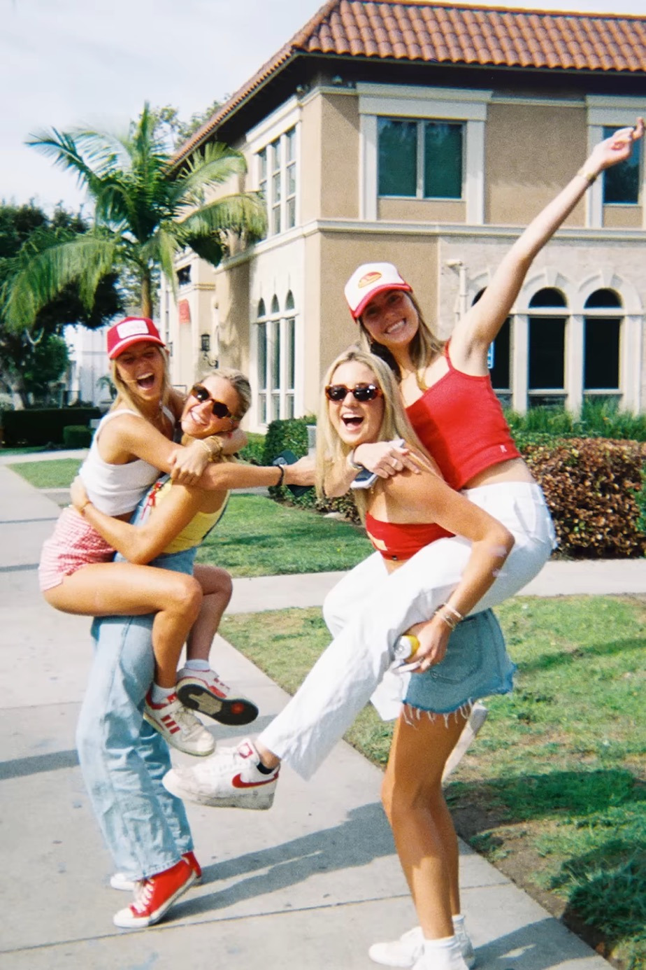 모르는 사람한테 필름카메라 주고 받은 사진들.jpg | 인스티즈