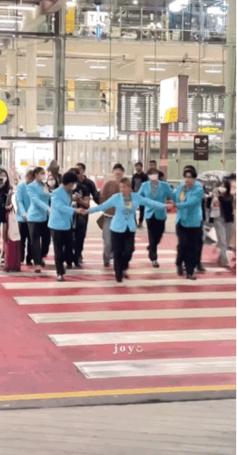 태국공항에서 포착된 배우 이수혁 | 인스티즈