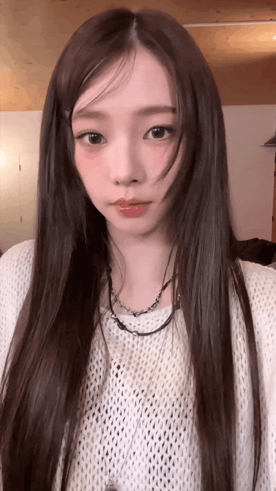 카리나식 윙크.gif | 인스티즈
