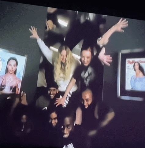 소름 돋는다는 전소미 뮤비 티저 댄서들.gif | 인스티즈