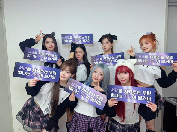 올해 유일하게 웨이보 시상식에서 시상+무대한 K팝 여돌...jpg | 인스티즈